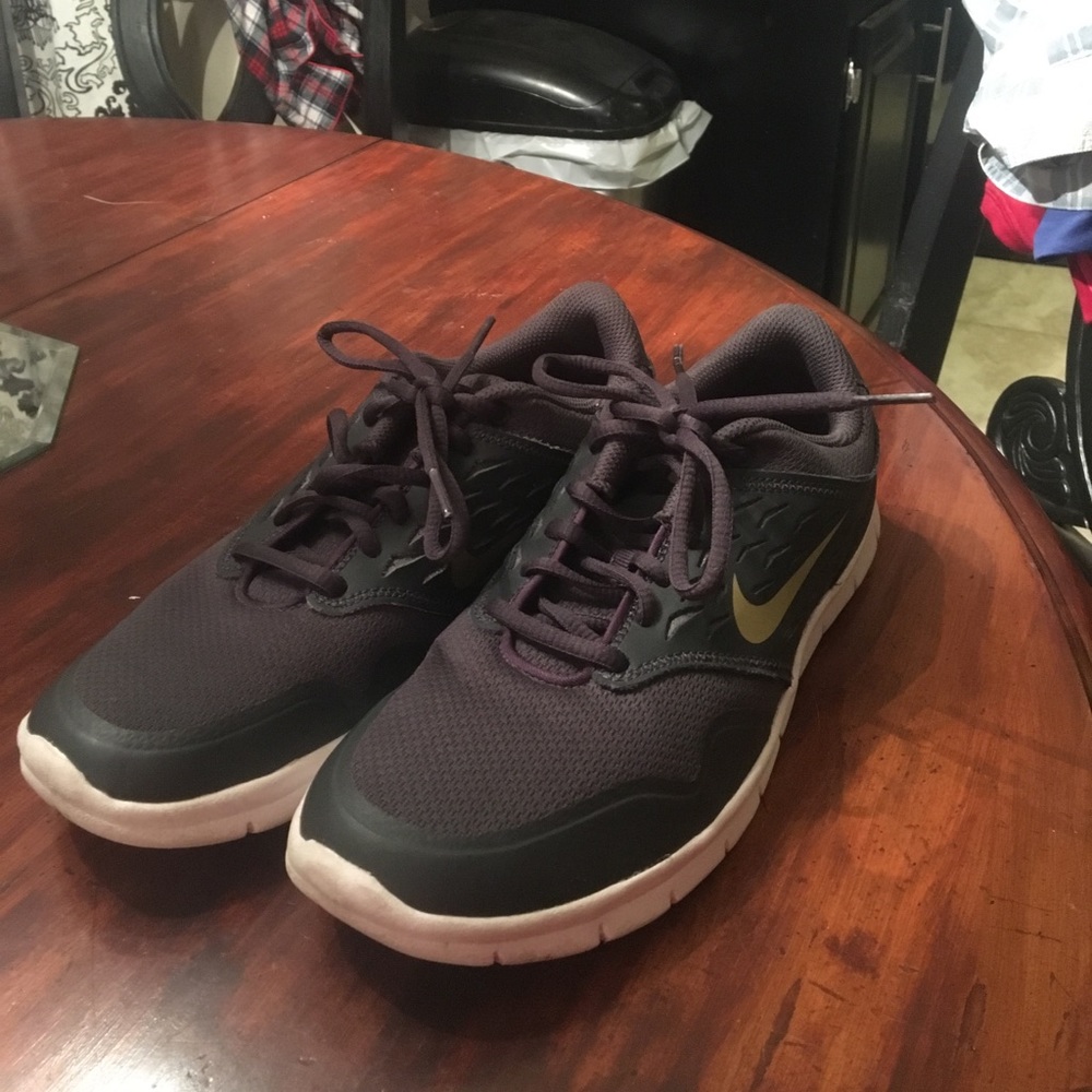 Nike women’s shoes